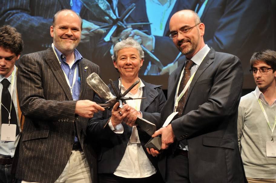 Printemps d'AGRIMIP à Bordeaux, Remise du Prix de l'innovation au projet NEUROPHENOL à David GAUDOUT (Activ'Inside), Véronique PALLET (NutriNeuro) et Yves Desjardins (Université de Laval-Québec).